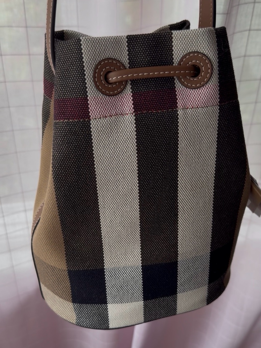NWT BURBERRY - Striped Tan Bucket Bag with Leather Trim - crossbody